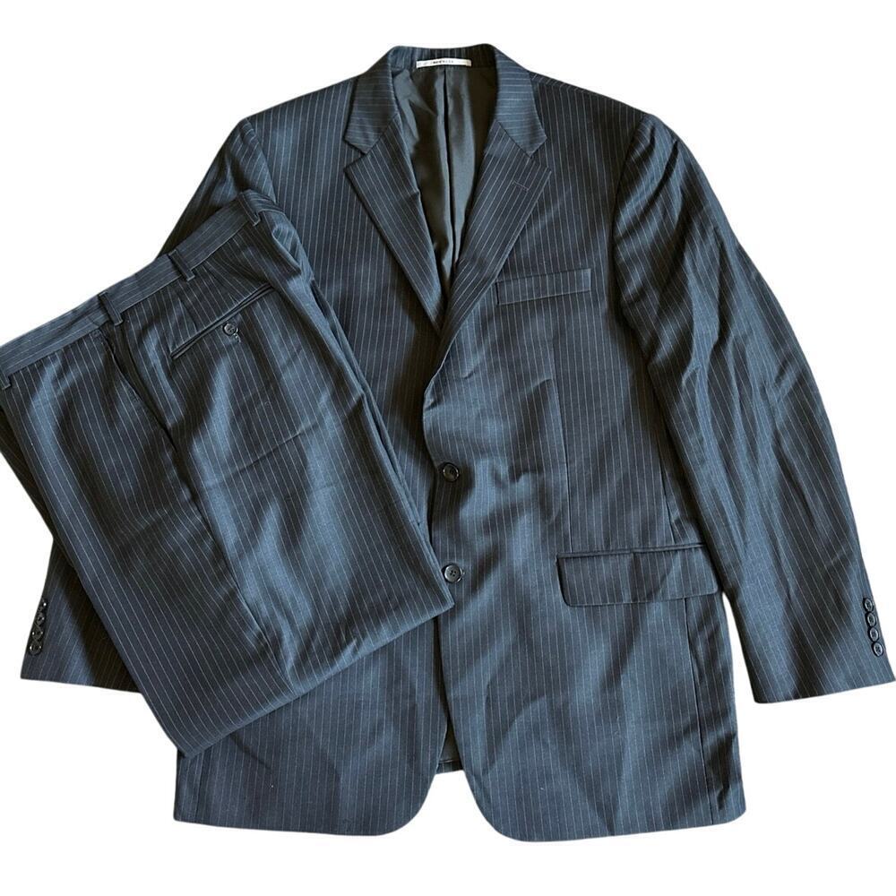 Men’s Hickey Freeman Worsted Wool Suit Set Size 44S 38x30 Navy Pinstripe 2 pc